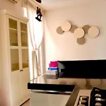 Entire Flat At Last Floor In Piazza Bologna Διαμέρισμα