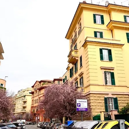 Apartamento Entire Flat At Last Floor In Piazza Bologna Roma