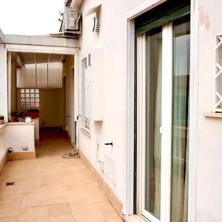 Apartamento Entire Flat At Last Floor In Piazza Bologna