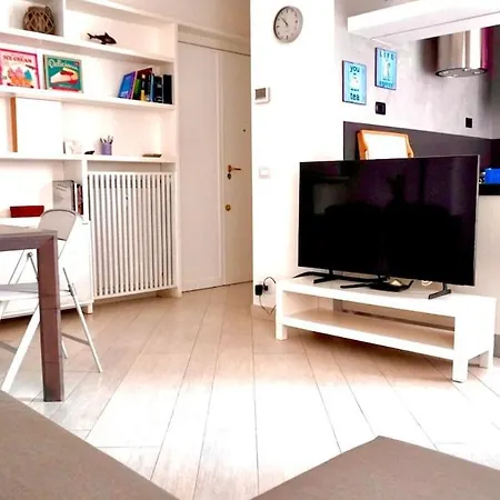 Entire Flat At Last Floor In Piazza Bologna * Roma