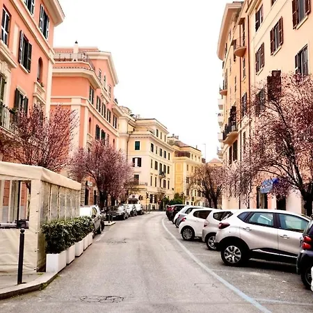 Entire Flat At Last Floor In Piazza Bologna Apartamento Roma
