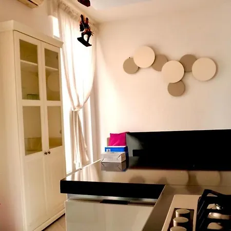 Entire Flat At Last Floor In Piazza Bologna Apartamento