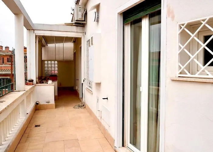 Appartamento Entire Flat At Last Floor In Piazza Bologna